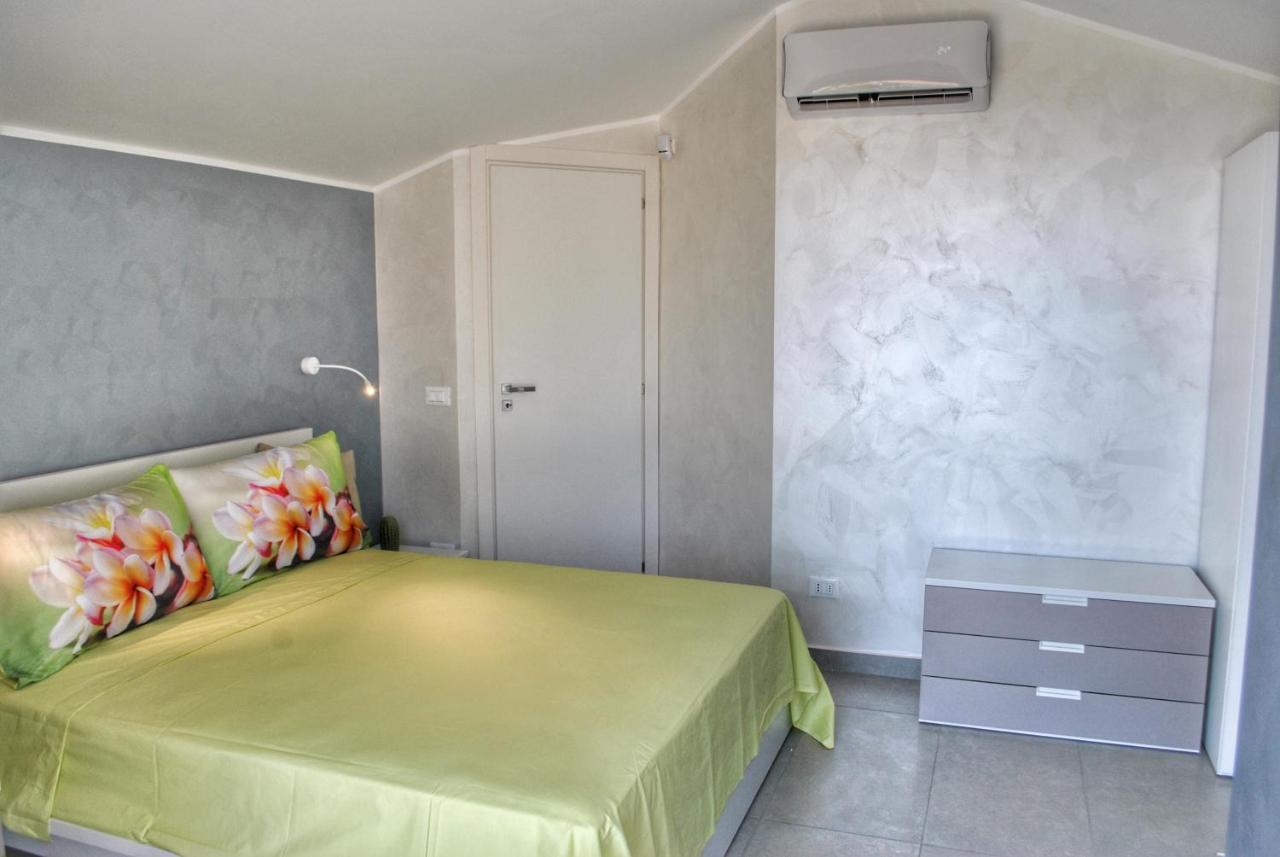Villa Dedalisa By Holidayngo Acireale Esterno foto