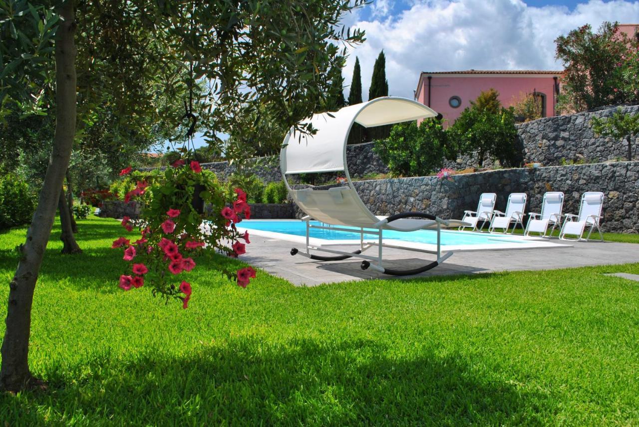 Villa Dedalisa By Holidayngo Acireale Esterno foto