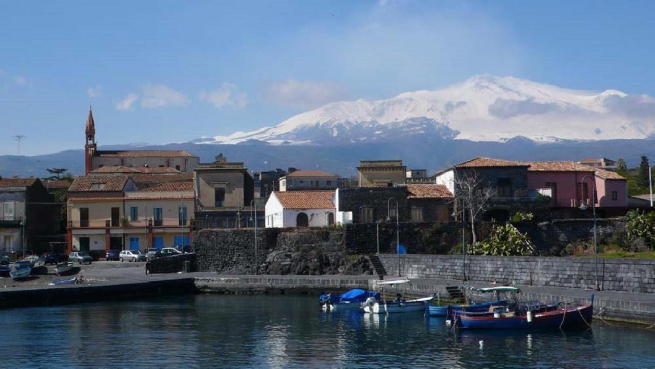 Villa Dedalisa By Holidayngo Acireale Esterno foto