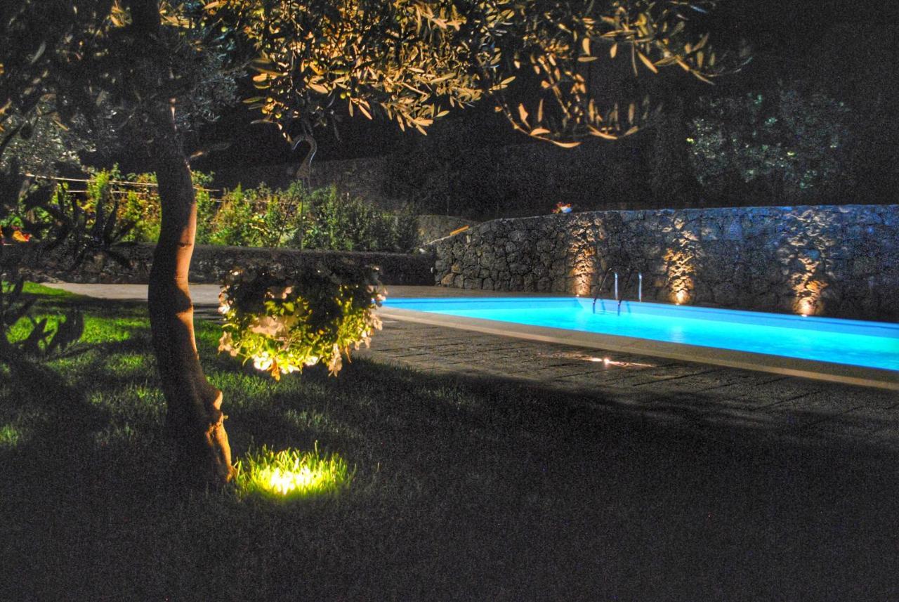Villa Dedalisa By Holidayngo Acireale Esterno foto